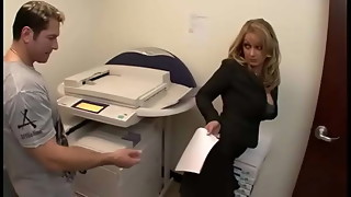 Aline bigbutt in copy room anal cougar