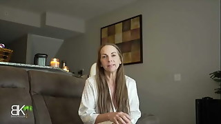 StepSon Seduces StepMom And Puts Cock In Her Mouth until he cums